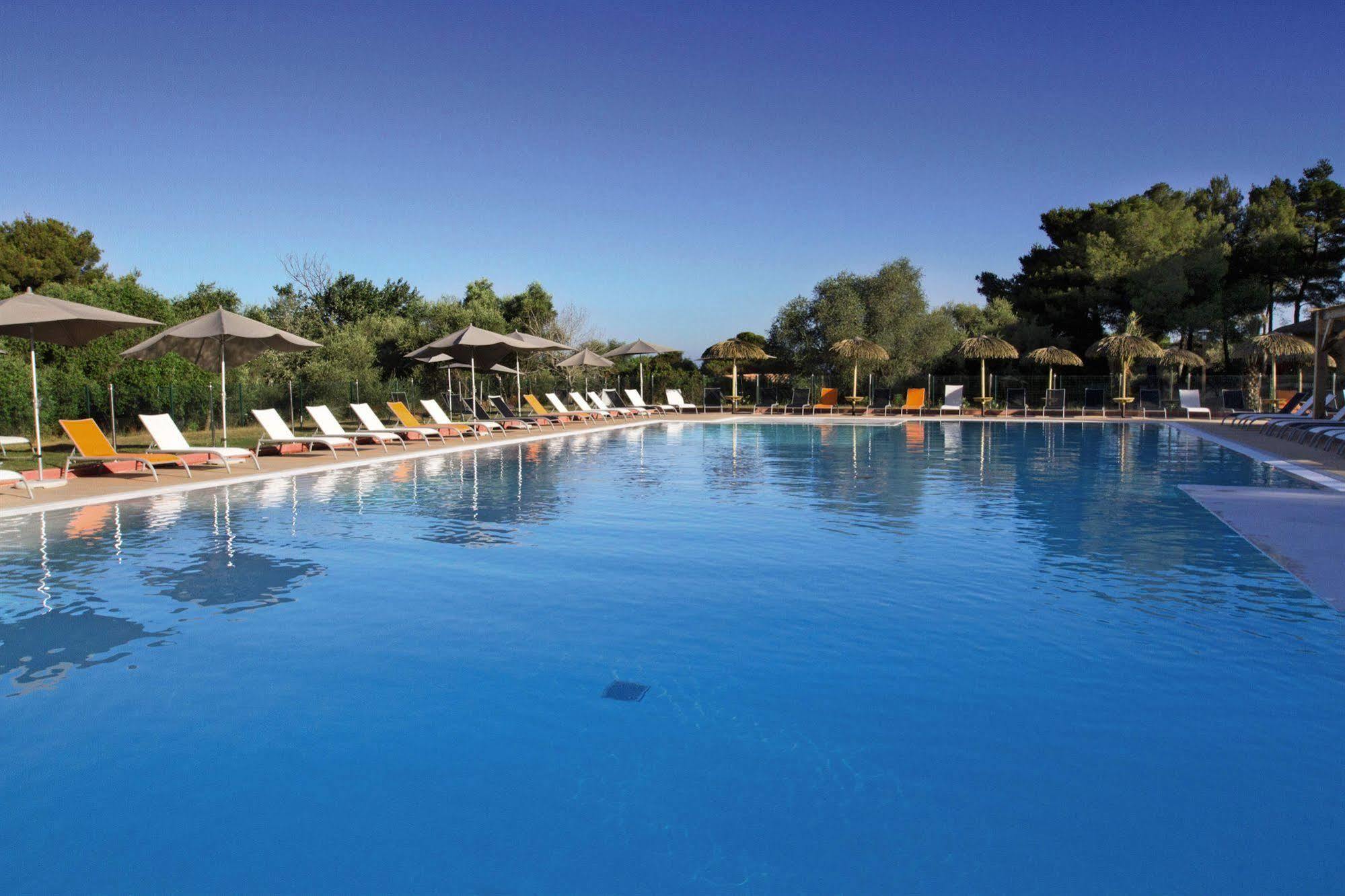 Belambra Clubs Residence Belgodere - Golfe De Lozari Bagian luar foto